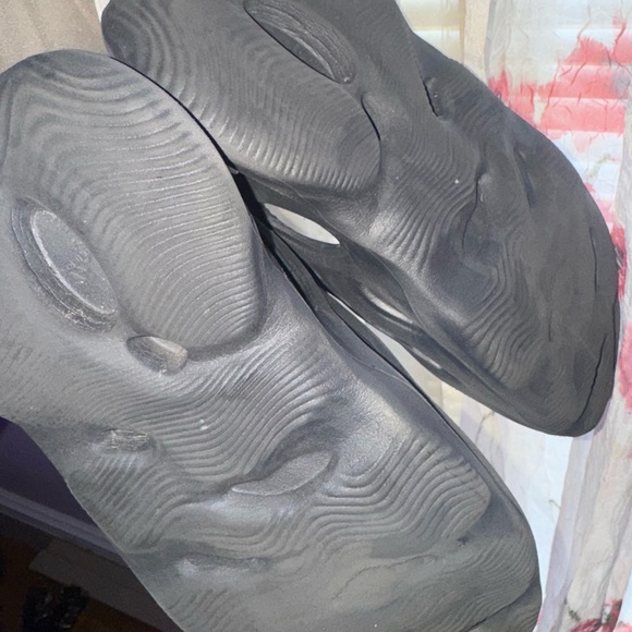 YEEZY FOAM RUNNER ONYX - Picture 6 of 6